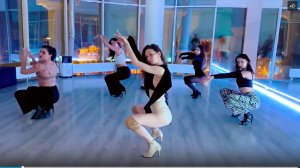 Танцы Леди-стайл. Уроки для девушек в Курске. Школа танцев Dance Life