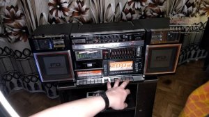 Винтажная магнитола Sharp WF-939 / Очередной говённый старый хлам который еще играет с кассеты...