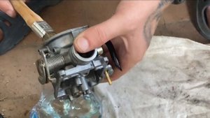 РЕМОНТ КАРБЮРАТОРА НА КИТАЙСКОМ СКУТЕРЕ!