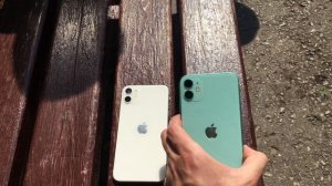 iPhone 11 зеленый и белый