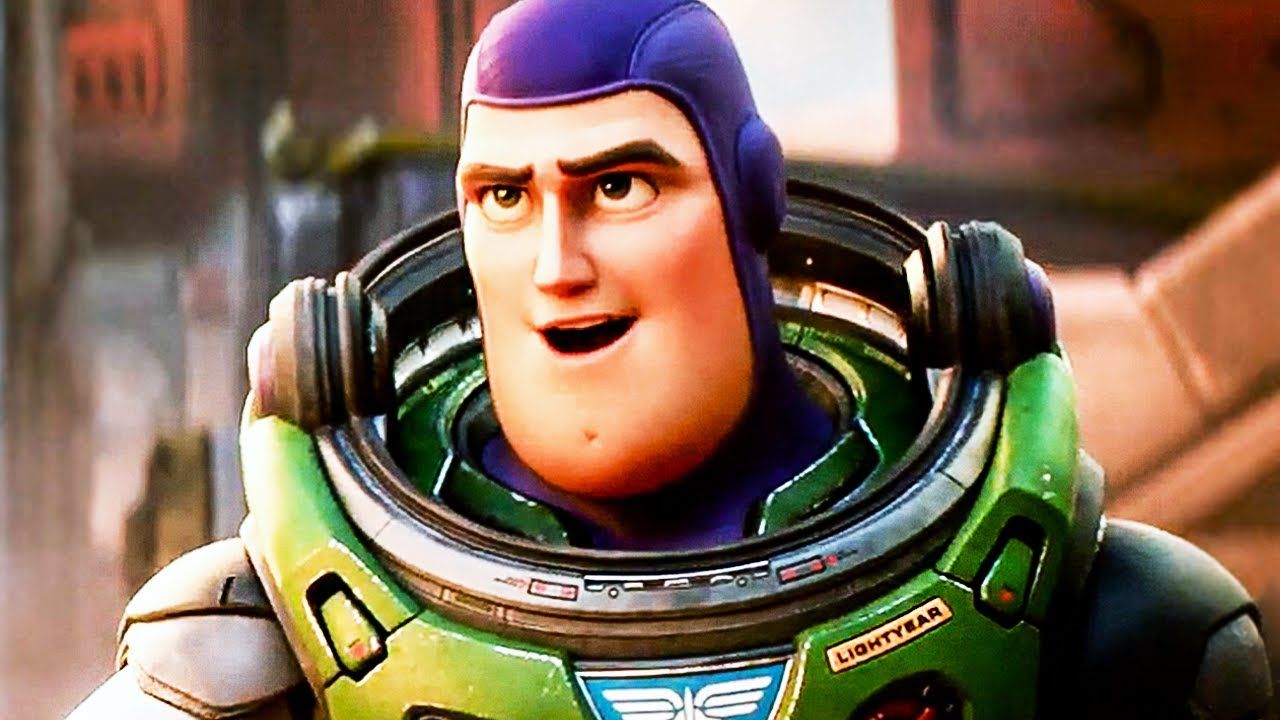 Базз Лайтер (LIGHTYEAR). 