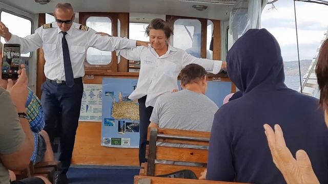 ПРОГУЛКА НА КОРАБЛЕ,УЧИМСЯ ТАНЦЕВАТЬ СИРТАКИ смотреть онлайн
