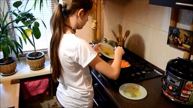 ГОТОВИМ САМЫЙ ВКУСНЫЙ БОРЩ - Crazy Kitchen №5 смотреть онлайн