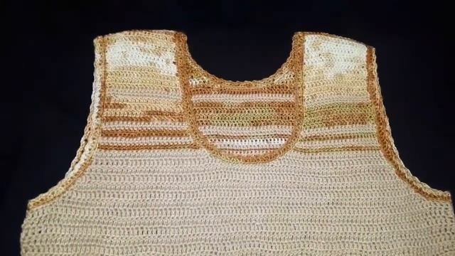 Самая необходимая вещь: Красивый классический топ крючком. Beautiful classic crochet top