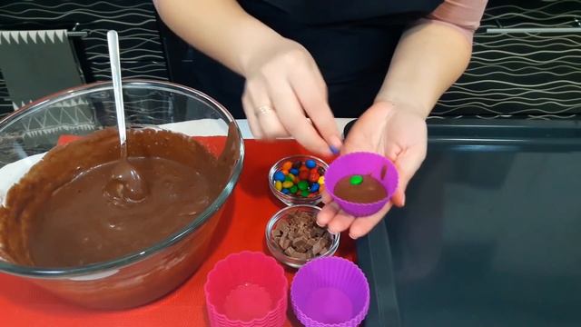 Шоколадные Кексы Маффины за 2 минут  + 15 минут выпечка Простой Рецепт Очень Вкусных Кексов Маффино смотреть онлайн