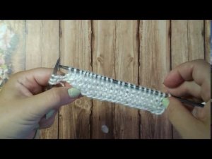 Шапка бини спицами.Самый простой способ.