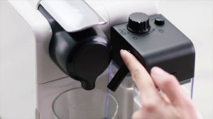 Espressor Nespresso Lattissima Touch EN560.S (2019) | FLANCO