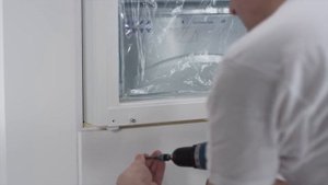 Ремонт холодильников либхер Перенавешивание двери с системой door on door