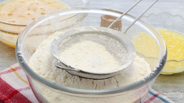Пирог из варенья черной смородины