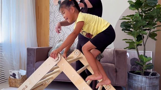 ВАЛЬГУСНАЯ ДЕФОРМАЦИЯ У РЕБЁНКА: что делать? Тренажер для стоп - отличное решение для лечения дома. смотреть онлайн