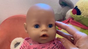 Беби Борн Эмили болеет не пошла в садик Дома пьёт лекарства Играет в игрушки с мамой