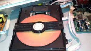 Пройдёмся по помойкам ВОССТАНАВЛИВАЕМ ИЗ ХЛАМА ВЫПУСК №2 DVD плеер XORO РЕМОНТ И ЗАПУСК