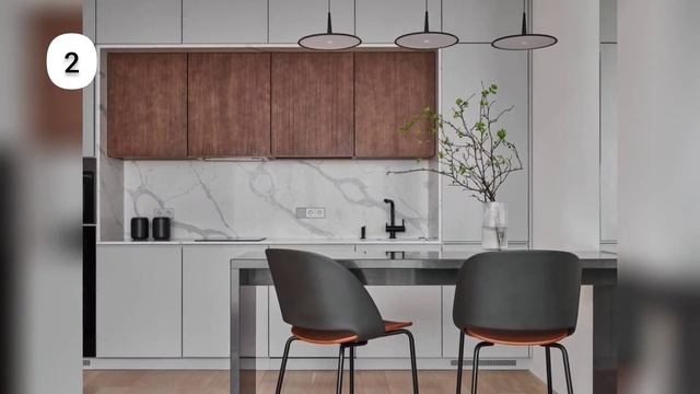 Разные камни в интерьере кухни