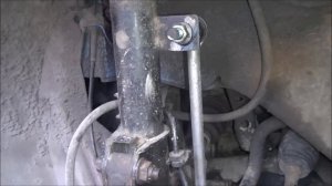 Nissan Note 1.6 снимаем стойку амортизатора.