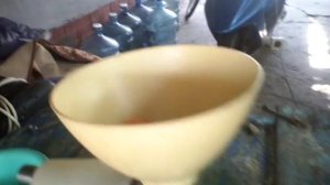 Выжимаем  томатный сок на СТРУМОК с помощью дрели..!