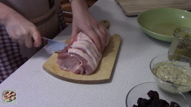 Свинина с черносливом в духовке! Вкусная и нежная! Легко приготовить! смотреть онлайн