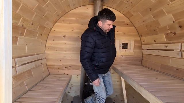 Баня-бочка 2500 Уно Стандарт увеличенного диаметра. Кедр, печь для русской бани Гриллд Дубраво смотреть онлайн