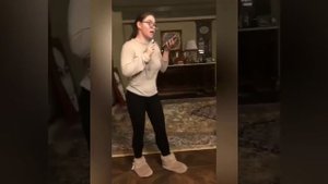 Дочь Лолиты Милявской Ева поет песню Патрисии Каас на французском языке