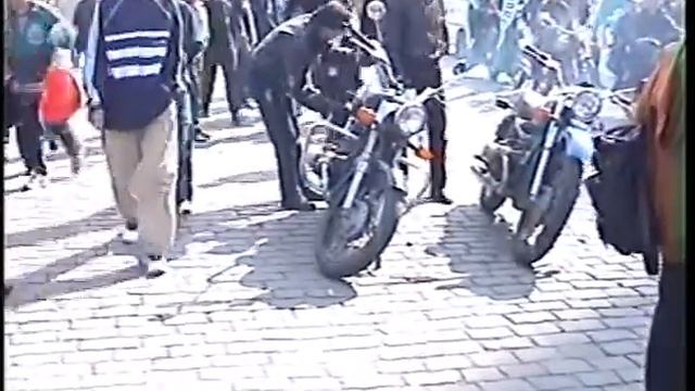 Мотоциклисты на Дне города-2002 смотреть онлайн