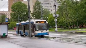 ❓Может ли троллейбус ударить током? Что такое ток утечки? | Can a trolleybus shock?