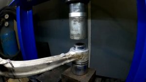 Ниссан кашкай замена саленблоков задних рычагов и заднего амортизатора!