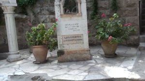 вход в церковь Марии Магдалины