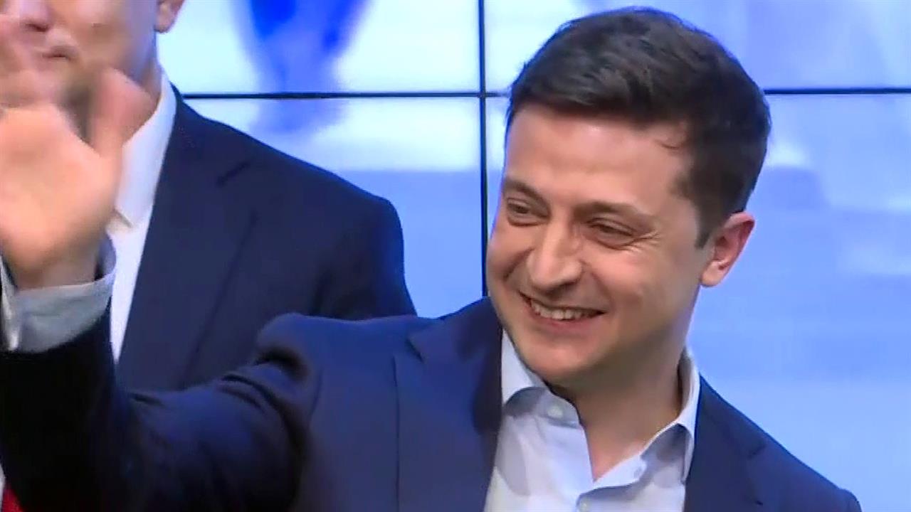 Владимир Зеленский разгромил Петра Порошенко во втором туре президентских выборов