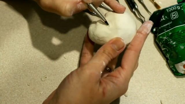 Лепим лицо куклы