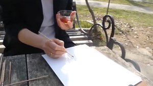 Пятьдесят оттенков грузинского вина. Художница из Тбилиси пишет картины вином