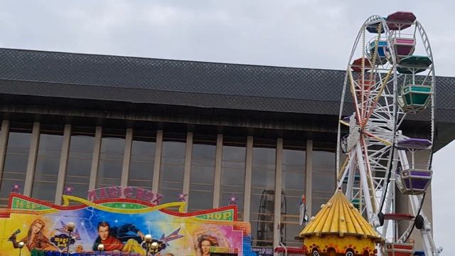 Набережная Ужа осень 2020. Город Ужгород. Місто Ужгород. Подорож містом смотреть онлайн