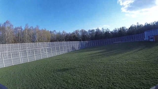 Первый реальный fpv полет в Москве. Самые первые ощущения и конечно же крэш, как же без этого. смотреть онлайн
