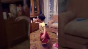 Эй малявка!!!! Раздается,дома,в школе,во дворе