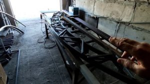 Как сделать навес с поликарбонатом  для автомобиля своими руками