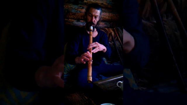 Интуитивная игра на бамбуковой флейте Сяо-ти. смотреть онлайн