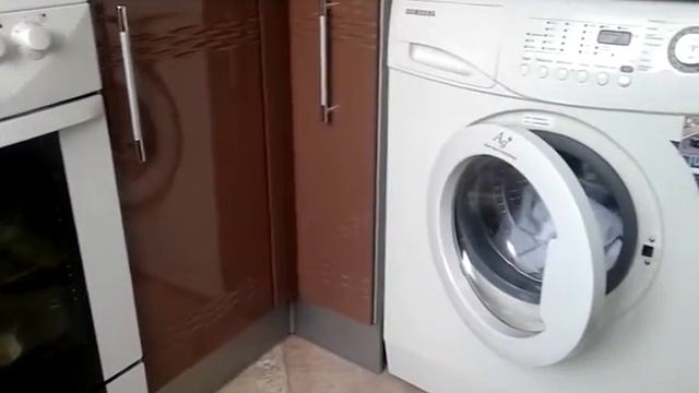 Кухня в "хрущевке". Отличный выбор. Понравилось ставь лайк. смотреть онлайн