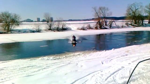 На снегоходе по воде 5 смотреть онлайн