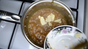 Шоколадный торт с карамелизированными бананами