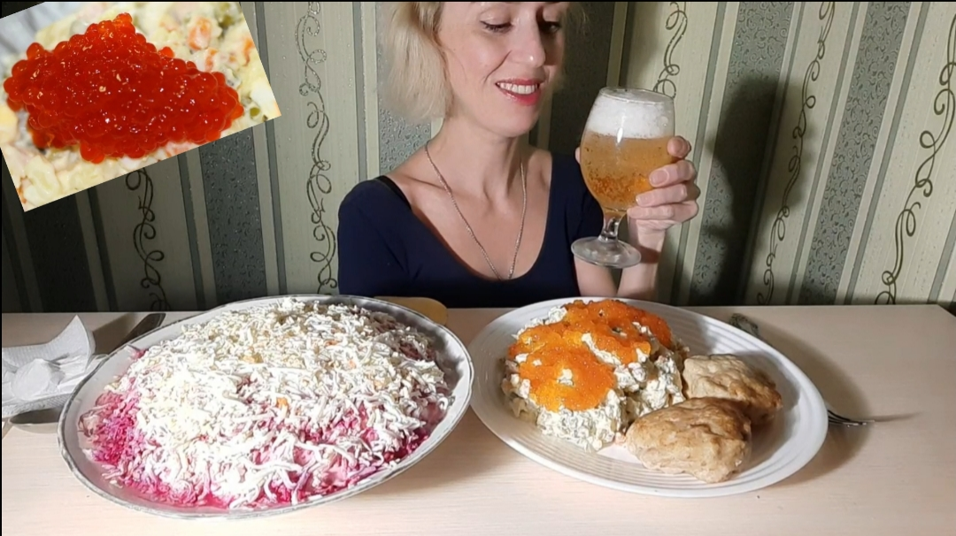 ?МУКБАНГ?Доедаю салатики?