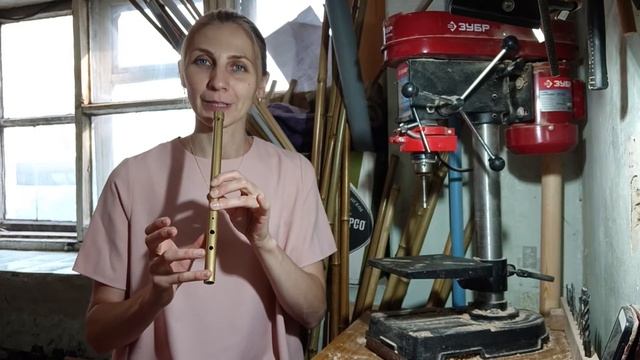 Урок 2. Постановка пальцев. Мизинцы / Школа игры на свирели с Александрой Шериной смотреть онлайн