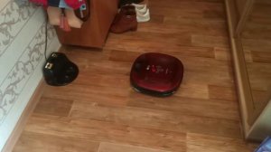 Hom-Bot Square VR6270LVM