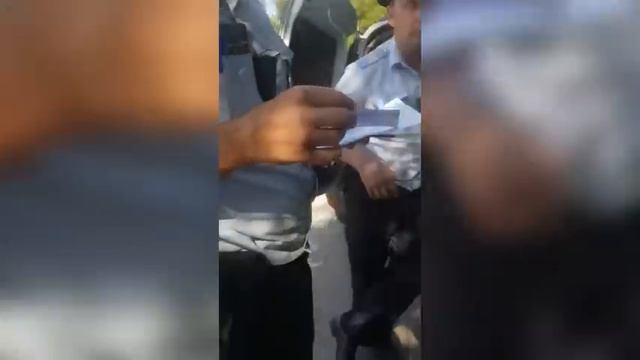ППСник: Слышишь! Не кричи на меня и полезай в багажник!