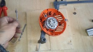 Триммер Husgvarna 128R стартер гудит...