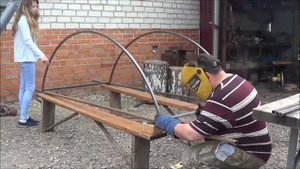 Сами делаем над крыльцом козырек
