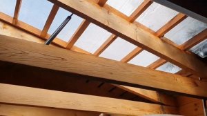 Окно в крыше с пневматическим подъёмником. Как сделать самому.