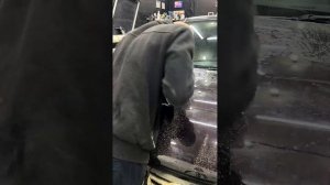 Как снять 10-ти годовалую виниловую плёнку с капота автомобиля Nissan Juke. Evolution Detailing