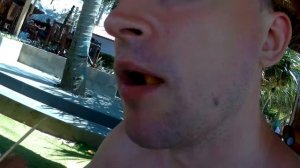 Цены на фрукты в пляжной зоне отдыха на острове Фукуок, Вьетнам.