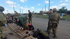 ⚡Выход последних боевиков «Азова» с «Азовстали»⚡