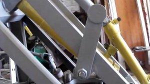 Самодельный погрузчик "Дачник 4х4"/ Доделал повторители и гидроцилиндры.