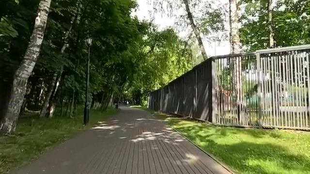 Богач дал денег однокласснику для покупки дачи в селе, а получив долг обратно и придя на новоселье смотреть онлайн