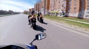 заезд в стрингах)